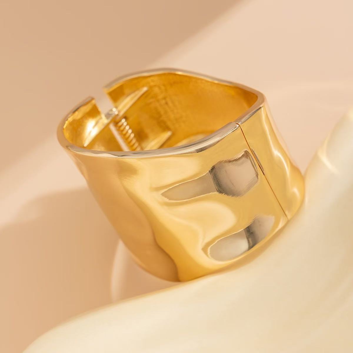 Vintage ins style metal square Bracelet female fashion texture glossy spring bracelet