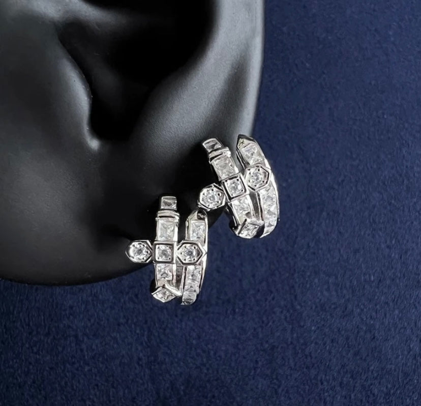 Sword of Justice ear buckle male luxury senior sense temperament cross zircon earrings female