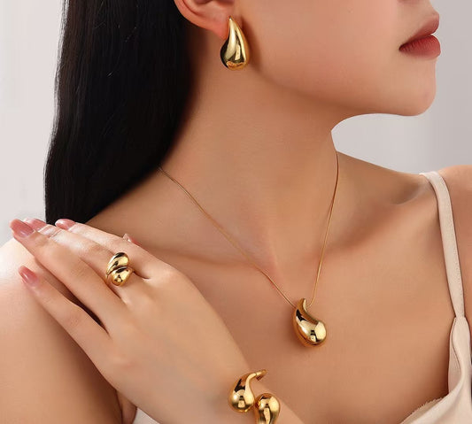 Premium sense hollow drop necklace Gold stud earrings Titanium steel earrings bracelet ring women