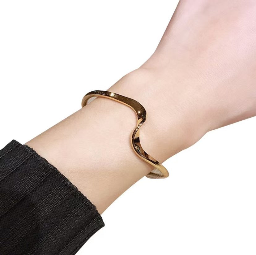 Cold wave pattern bracelet niche temperament all-match female design sense wave open hand jewelry bracelet