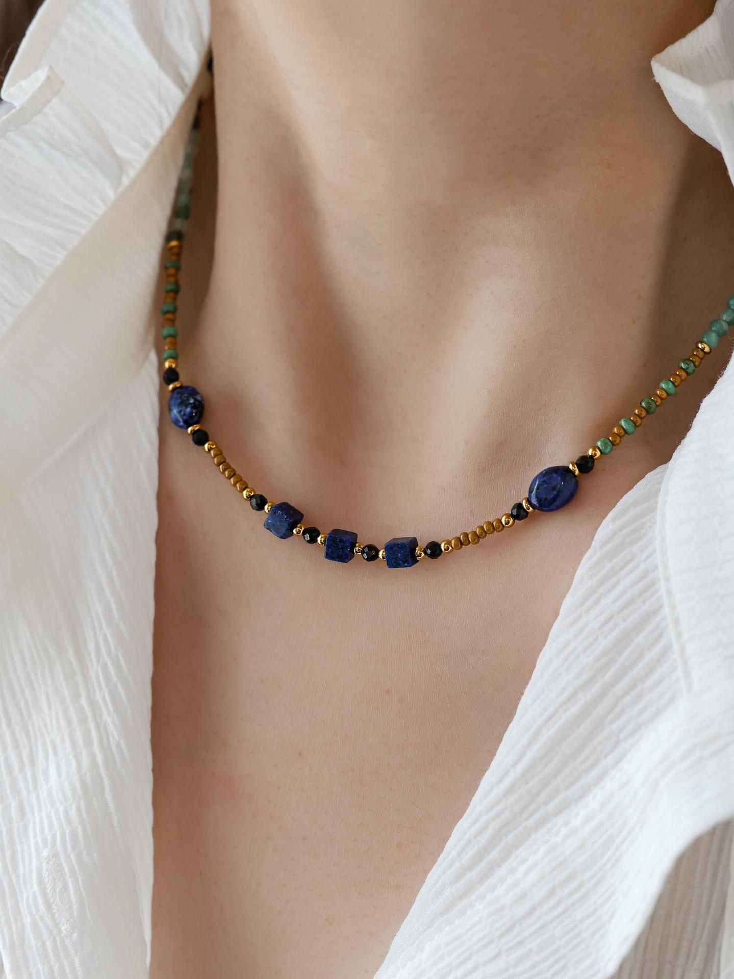 Natural lapis lazuli handmade beaded necklace stacked summer niche retro senior sense of light luxury gifts