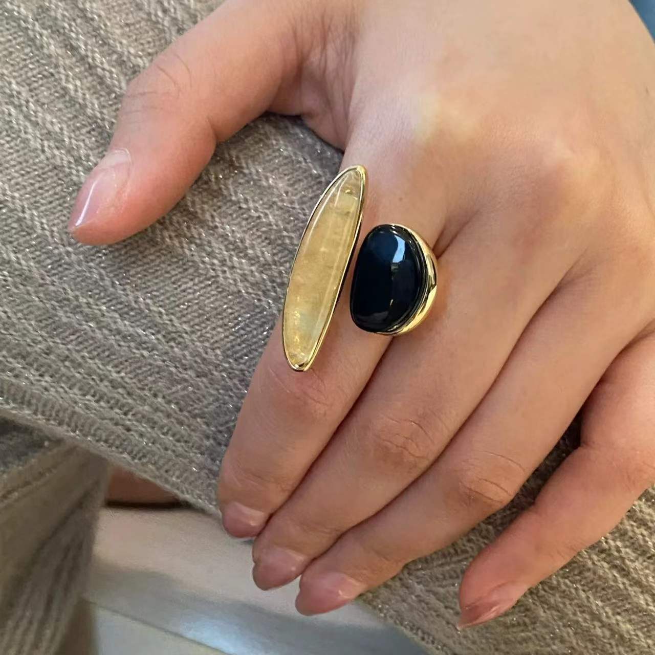 French light luxury asymmetrical hair crystal obsidian ring Retro niche premium sense natural crystal open index finger ring