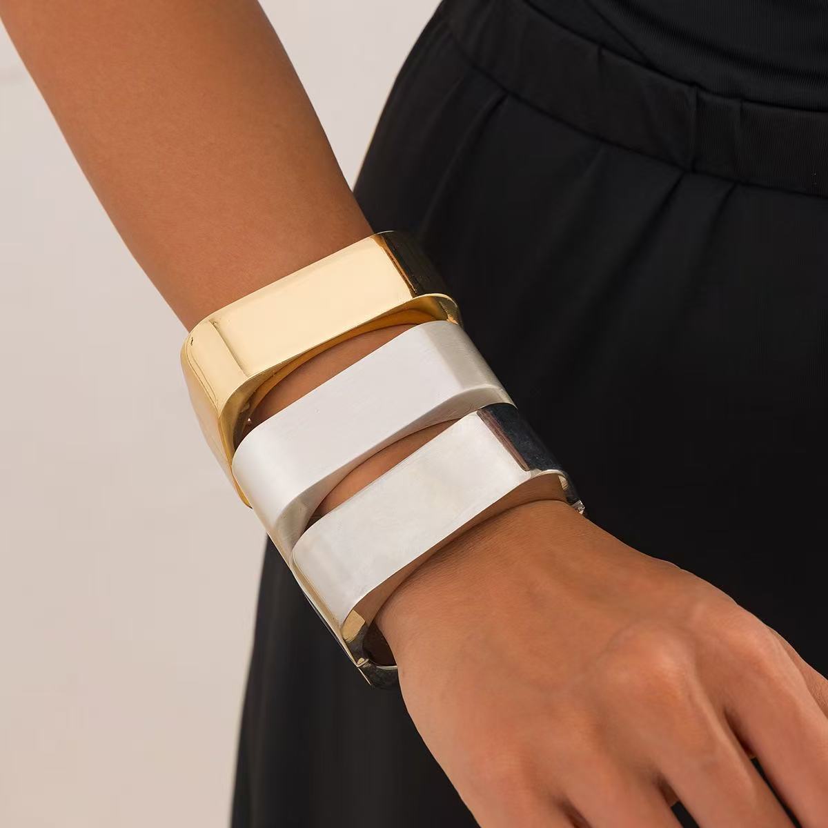 Vintage ins style metal square Bracelet female fashion texture glossy spring bracelet