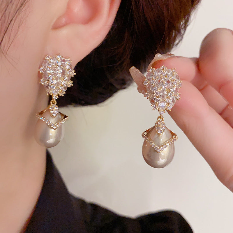 Temperament light luxury champagne color pearl zircon earrings for women shining style retro high sense earrings