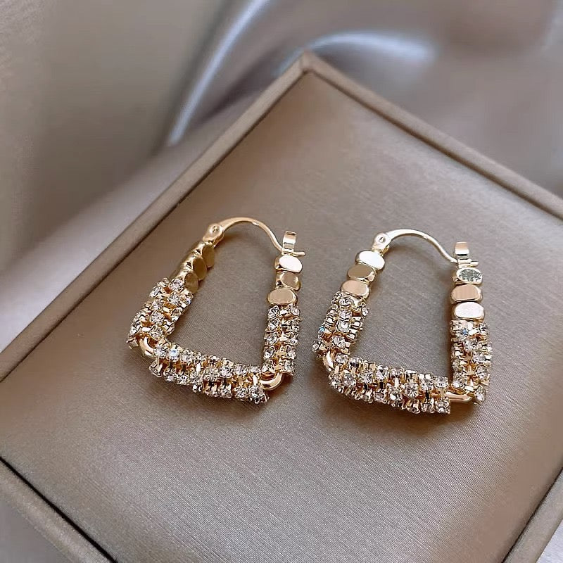 U-shaped broken silver ear buckle niche design light luxury high sense earrings explosive unique ring earrings